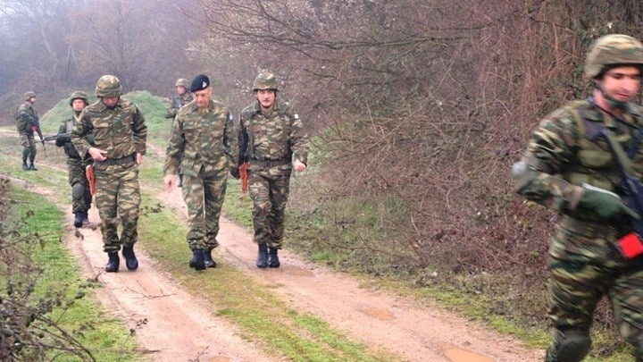 Ο Αρχηγός ΓΕΣ στον Έβρο-Έκανε περιπολία με τις μονάδες στα σύνορα με την Τουρκία και κοιμήθηκε στο φυλάκιο-Βίντεο